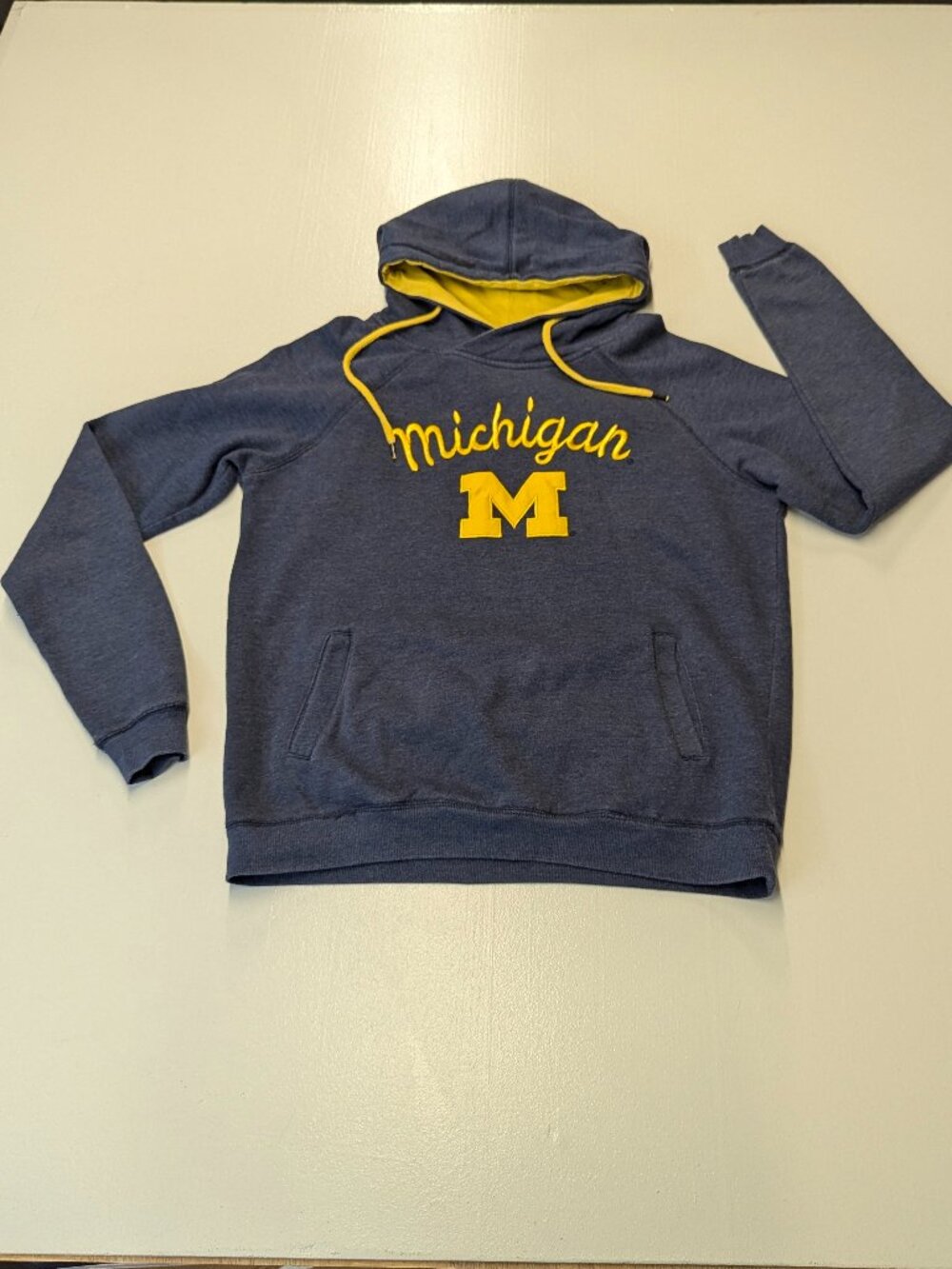 Colosseum Size Medium Navy Michigan Hooded Sweatshirt w/ Yellow Accents